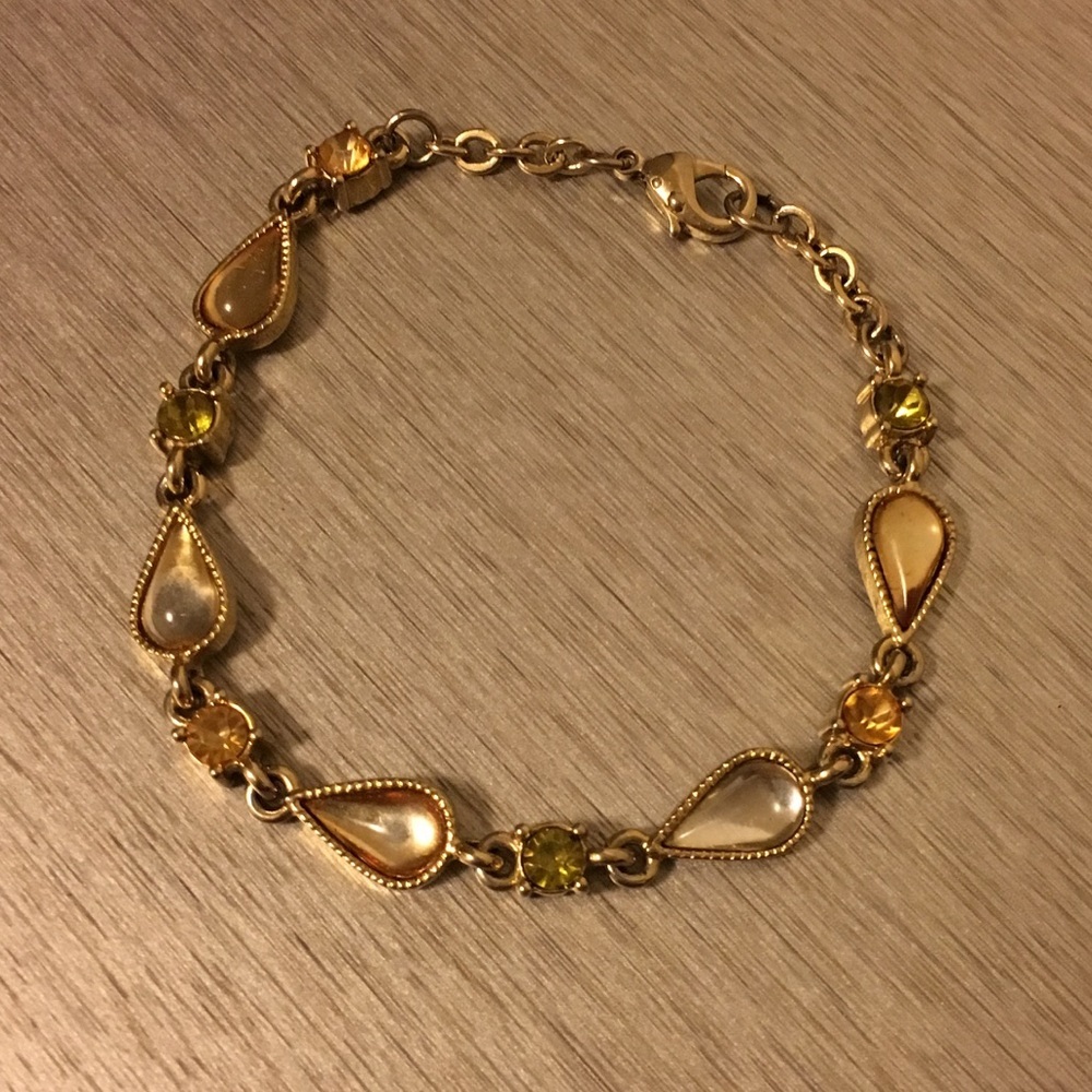 Delicate Gold Tone Gemstone Bracelet | Amber & Peridot Green | Adjustable 6–7” - Picture 3 of 3
